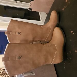 Women's Tan Knee-High Boots